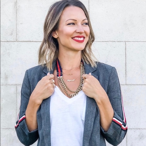 COPY - Tres Bien Necklace - Picture 6 of 8